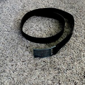 Levi’s black leather belt